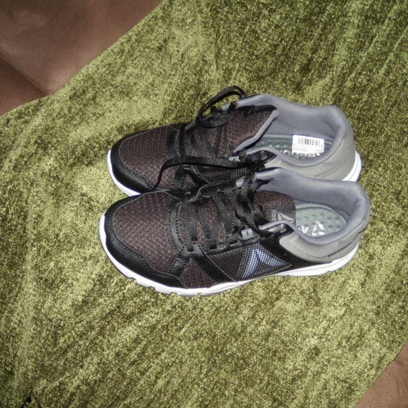 Reebok Trainette 10MT Cross Trainer - Picture 5 of 8